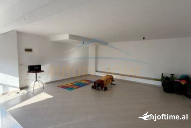 Ambient biznesi ne shitje 1+1 ne Tirane - 145,000 Euro