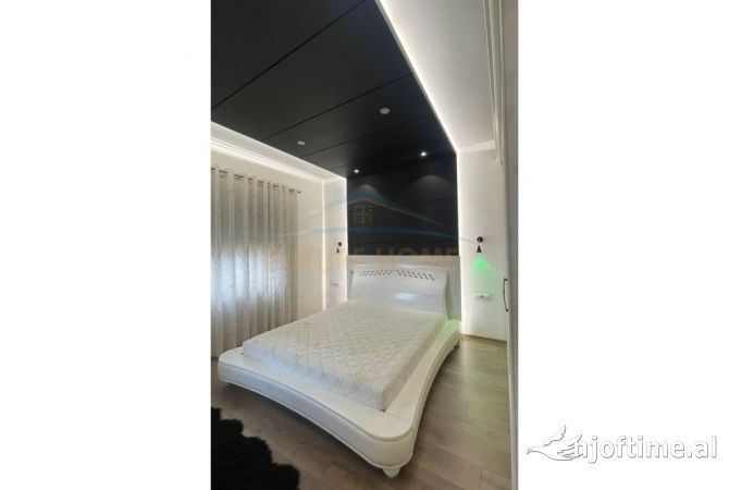 Shtepi ne shitje Apartament ne Tirane, 2+1, Mobilimi E mobiluar, Pagesa 1,380,000  Euro.