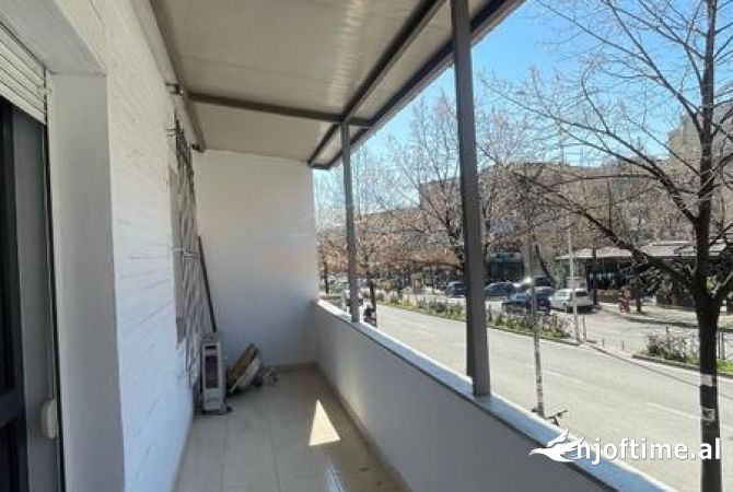 Shtepi me qera 2+1 ne Tirane - 400 Euro