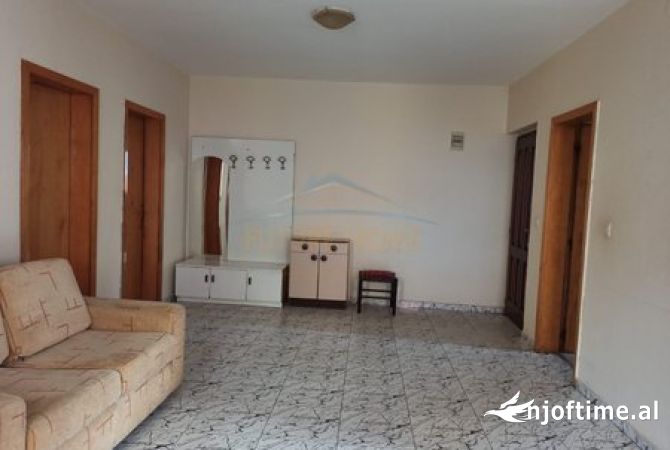 Shtepi me qera 2+1 ne Tirane - 500 Euro