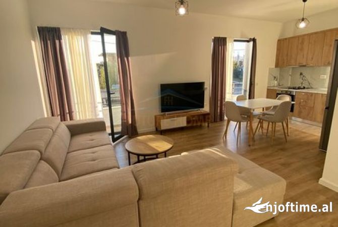 Shtepi me qera 2+1 ne Tirane - 450 Euro