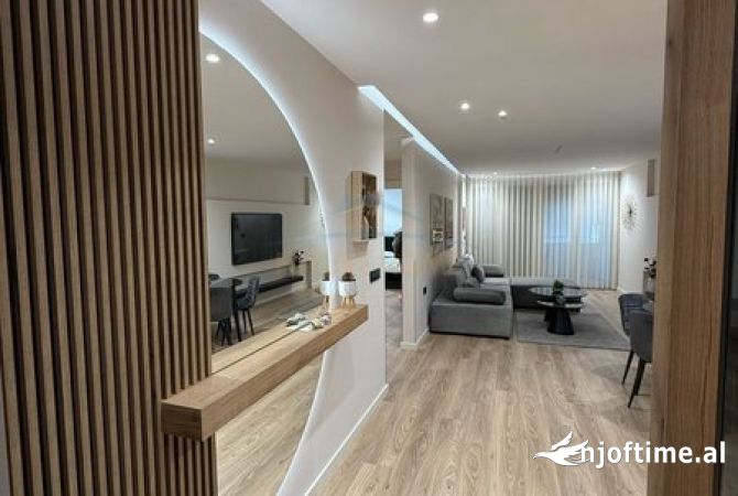 Shtepi me qera 2+1 ne Tirane - 1,500 Euro