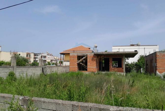 Shtepi ne shitje 2+1 ne Durres - 70,000 Euro