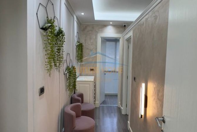 Business Property for Rent 1+1 in Tirana - 700 Euro