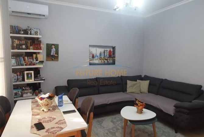 Shtepi me qera 2+1 ne Tirane - 700 Euro