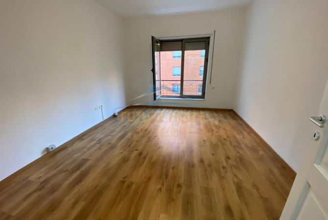 Shtepi me qera 2+1 ne Tirane - 800 Euro