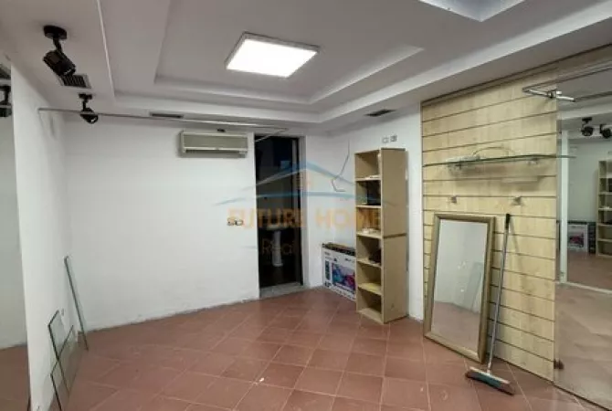 Business Property for Rent 1+1 in Tirana - 450 Euro