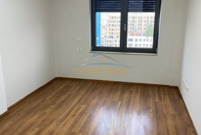 Shtepi ne shitje Apartament ne Tirane, 3+1, Mobilimi Bosh, pa mobiluar, Pagesa 425,000  Euro.