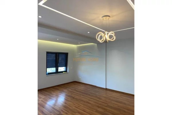 Business Property for Rent 3+1 in Tirana - 1,700 Euro