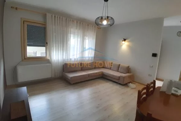 Shtepi me qera 2+1 ne Tirane - 580 Euro