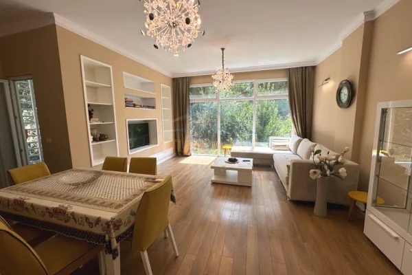 Shtepi me qera 2+1 ne Tirane - 850 Euro