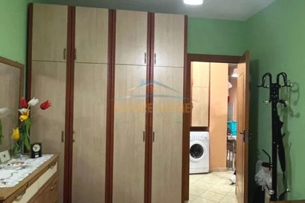 Shtepi me qera 1+1 ne Tirane - 40,000 Leke