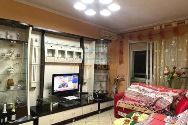 Shtepi me qera Apartament ne Tirane, 1+1, Mobilimi E mobiluar, Pagesa 40,000  Leke.