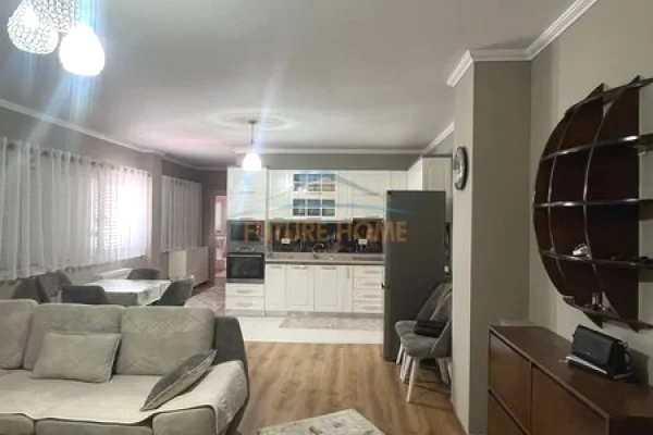 Shtepi me qera Apartament ne Tirane, 2+1, Mobilimi E mobiluar, Pagesa 700  Euro.