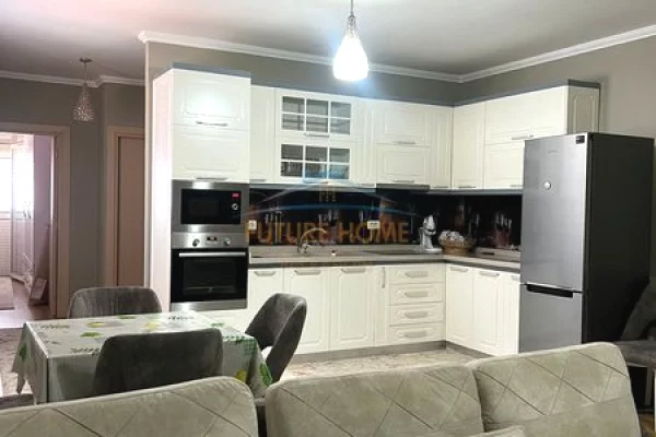 Shtepi me qera Apartament ne Tirane, 2+1, Mobilimi E mobiluar, Pagesa 700  Euro.