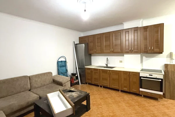 Shtepi me qera Apartament ne Tirane, 1+1, Mobilimi E mobiluar, Pagesa 400  Euro.