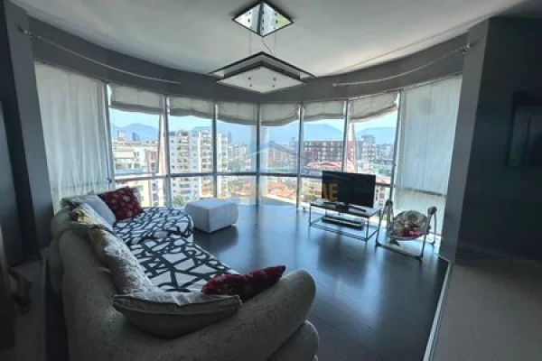 Shtepi me qera 2+1 ne Tirane - 830 Euro