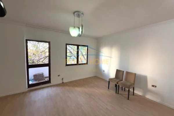 Shtepi ne shitje 2+1 ne Tirane - 235,000 Euro