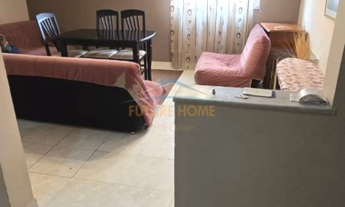 Shtepi ne shitje Apartament ne Tirane, 3+1, Mobilimi E mobiluar, Pagesa 177,000  Euro.