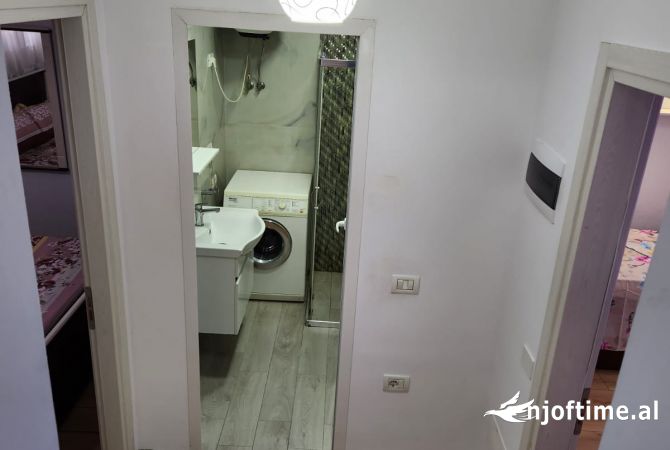 Shtepi me qera Apartament ne Tirane, 2+1, Mobilimi E mobiluar, Pagesa 450  Euro.