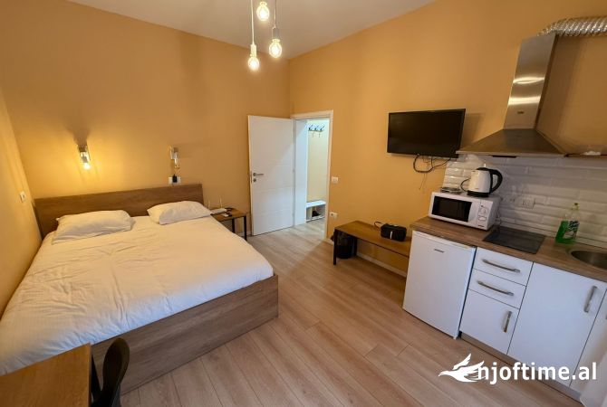 Shtepi me qera Apartament ne Tirane, Garsoniere, Mobilimi E mobiluar, Pagesa 550  Euro.