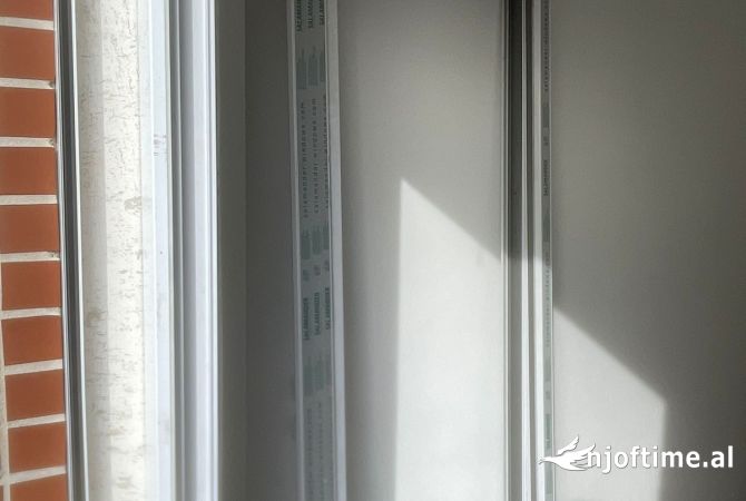 Shtepi ne shitje Apartament ne Tirane, 2+1, Mobilimi Bosh, pa mobiluar, Pagesa 310,000  Euro.