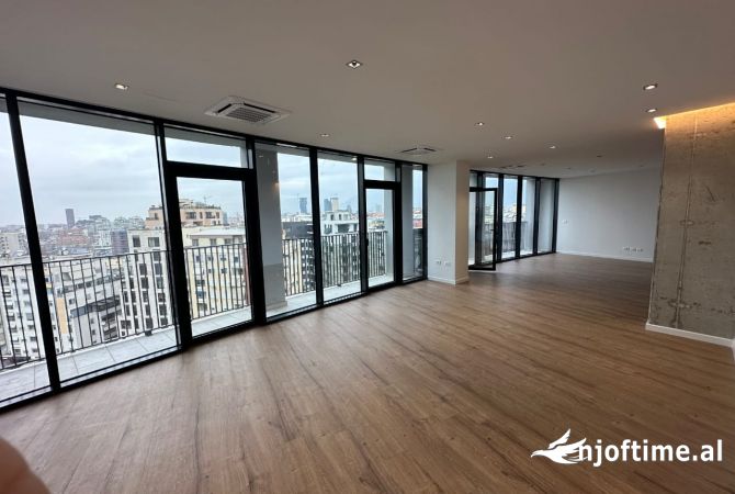 Ambient biznesi me qera te lake view 