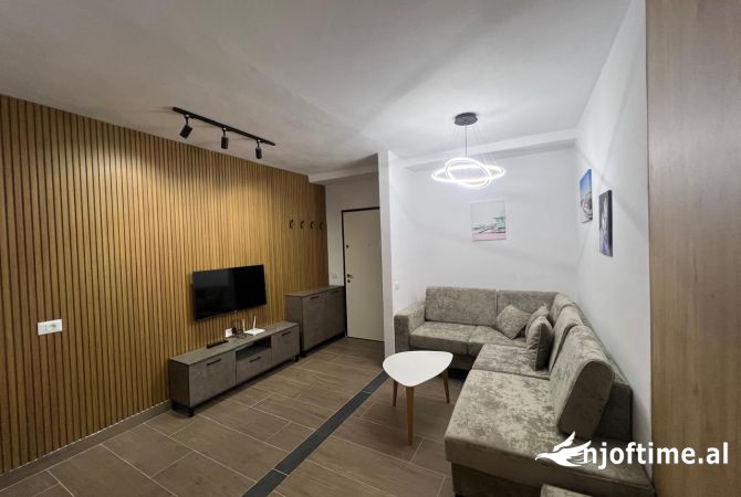Shtepi me qera Apartament ne Tirane, 1+1, Mobilimi E mobiluar, Pagesa 500  Euro.