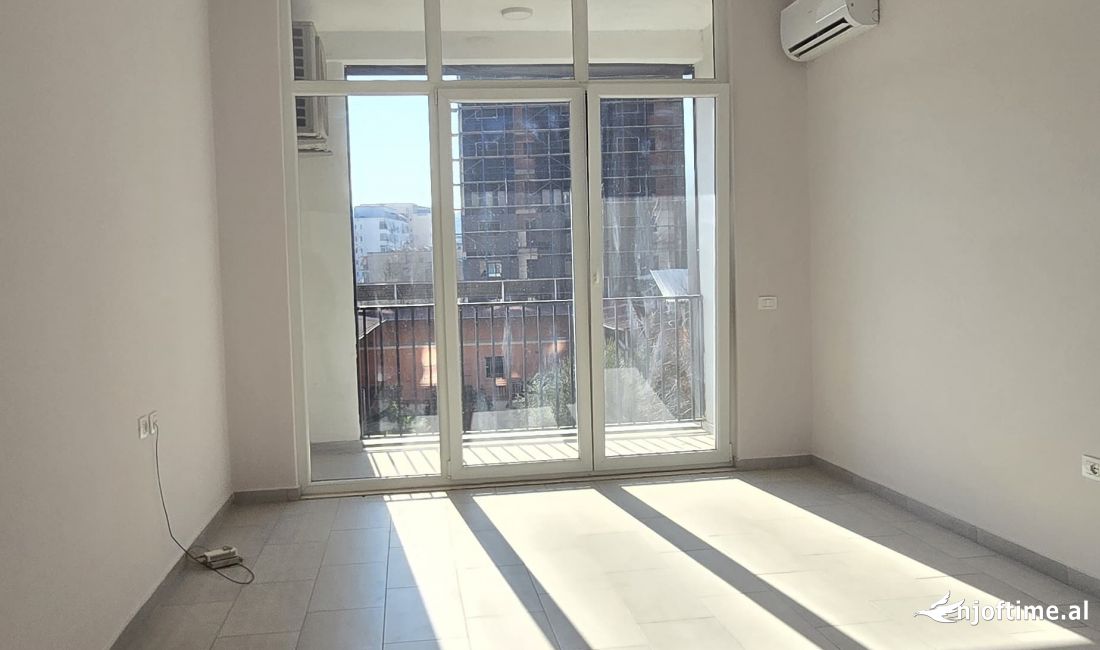 Shtepi me qera Apartament ne Tirane, 1+1, Mobilimi Bosh, pa mobiluar, Pagesa 450  Euro.