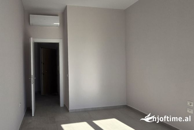 Shtepi me qera Apartament ne Tirane, 1+1, Mobilimi Bosh, pa mobiluar, Pagesa 450  Euro.