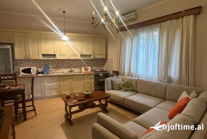 Shtepi me qera 2+1 ne Tirane - 600 Euro