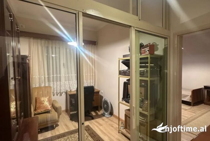 Shtepi me qera 2+1 ne Tirane - 600 Euro