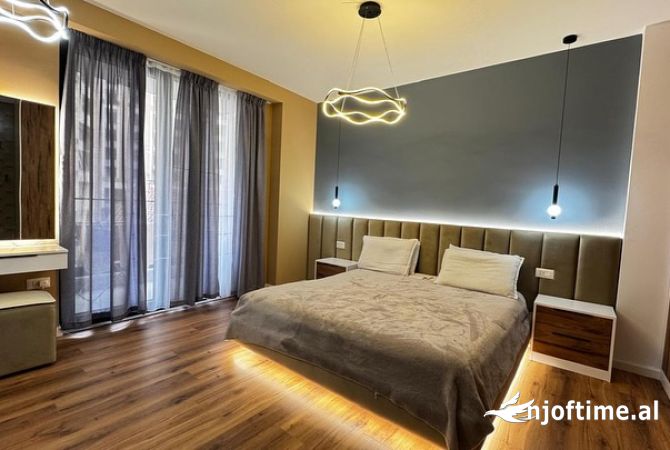 Shtepi ne shitje Apartament ne Tirane, 2+1, Mobilimi Bosh, pa mobiluar, Pagesa 215,000  Euro.