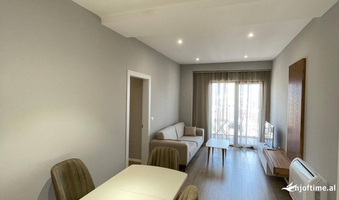 Shtepi ne shitje Apartament ne Tirane, 2+1, Mobilimi E mobiluar, Pagesa 320,000  Euro.