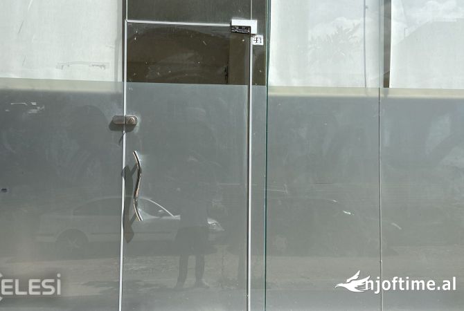Ambient biznesi me qera 1+1 ne Tirane - 30,000 Leke