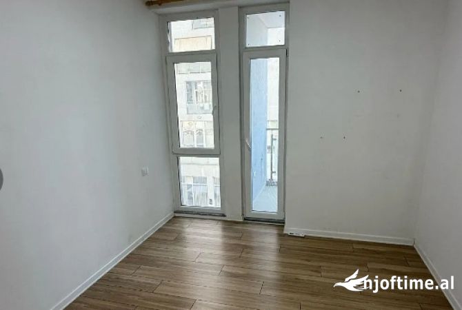 Shtepi me qera 3+1 ne Tirane - 1,500 Euro