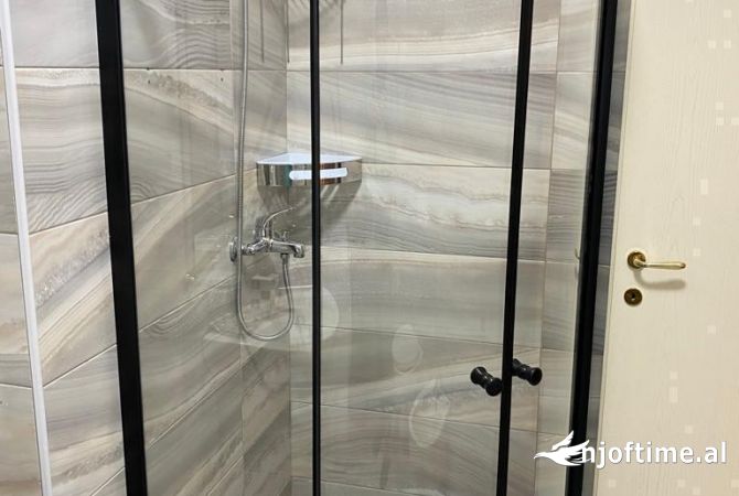 Shtepi me qera Apartament ne Tirane, 1+1, Mobilimi E mobiluar, Pagesa 750  Euro.