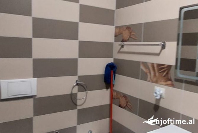 Shtepi me qera Apartament ne Tirane, 2+1, Mobilimi E mobiluar, Pagesa 790  Euro.