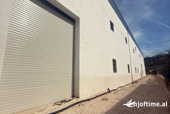 Ambient biznesi me qera 4+1 ne Tirane - 1,200 Euro