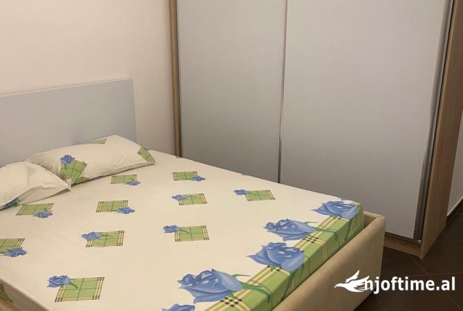 Shtepi me qera Apartament ne Tirane, 1+1, Mobilimi E mobiluar, Pagesa 500  Euro.