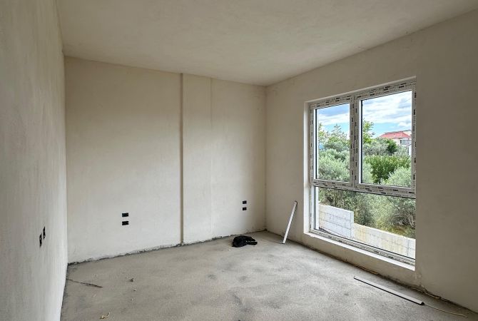 Shtepi ne shitje Apartament ne Tirane, 3+1, Mobilimi Pjeserisht e mobiluar, Pagesa 580,000  Euro.