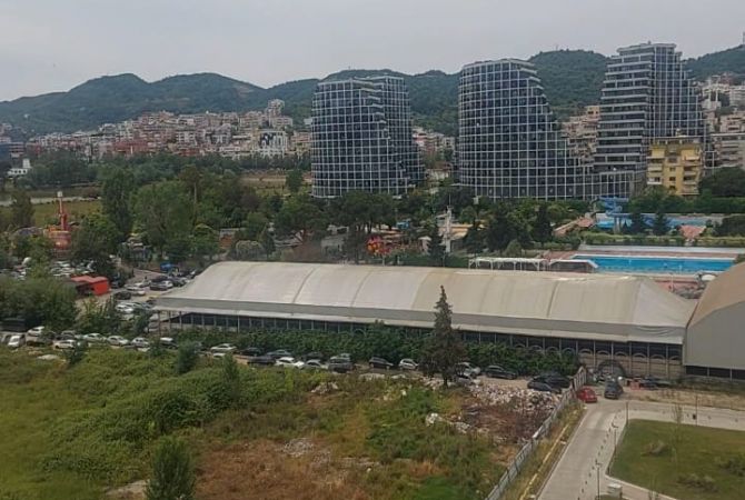 Ambient biznesi me qera 3+1 ne Tirane - 1,500 Euro