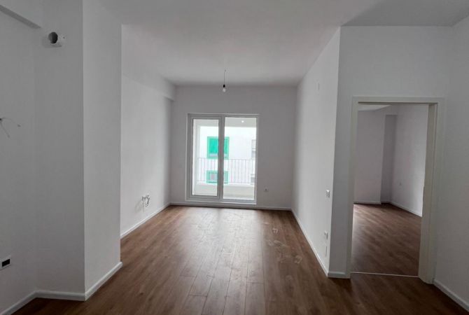 Shtepi ne shitje Apartament ne Tirane, 1+1, Mobilimi Bosh, pa mobiluar, Pagesa 98,000  Euro.