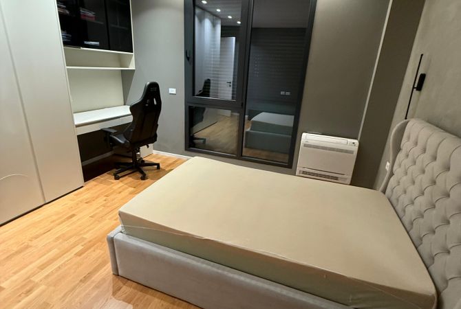 Shtepi me qera Apartament ne Tirane, 3+1, Mobilimi E mobiluar, Pagesa 2,000  Euro.