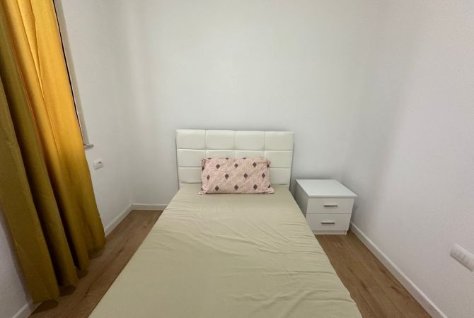 Shtepi me qera Apartament ne Tirane, 2+1, Mobilimi E mobiluar, Pagesa 800  Euro.