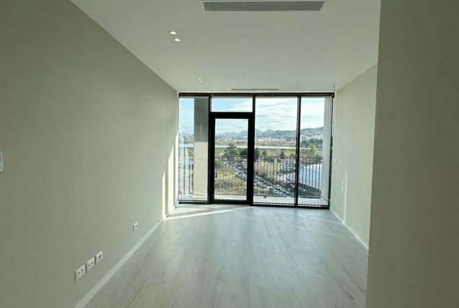 Shtepi me qera Apartament ne Tirane, 2+1, Mobilimi Bosh, pa mobiluar, Pagesa 1,300  Euro.