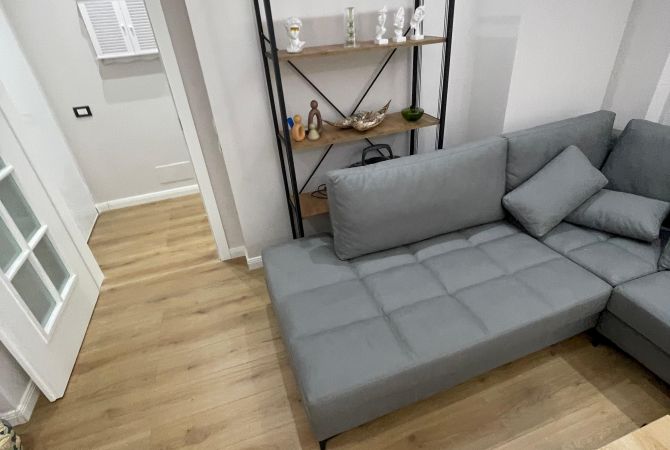 Shtepi me qera Apartament ne Tirane, 2+1, Mobilimi E mobiluar, Pagesa 850  Euro.