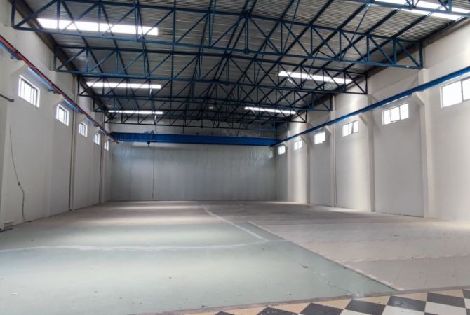 Ambient biznesi me qera 4+1 ne Tirane - 4,500 Euro