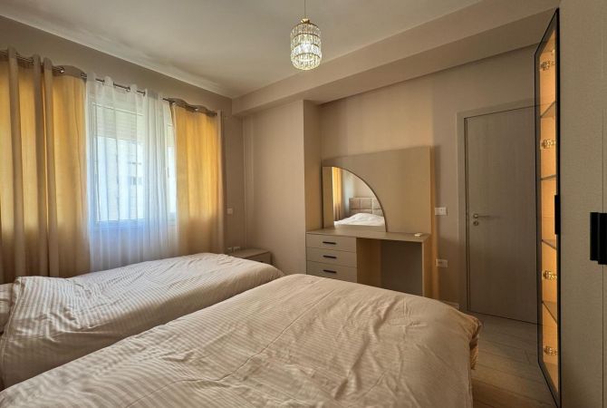 Shtepi me qera Apartament ne Tirane, 2+1, Mobilimi E mobiluar, Pagesa 700  Euro.