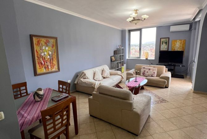 Shtepi me qera Apartament ne Tirane, 2+1, Mobilimi E mobiluar, Pagesa 1,200  Euro.